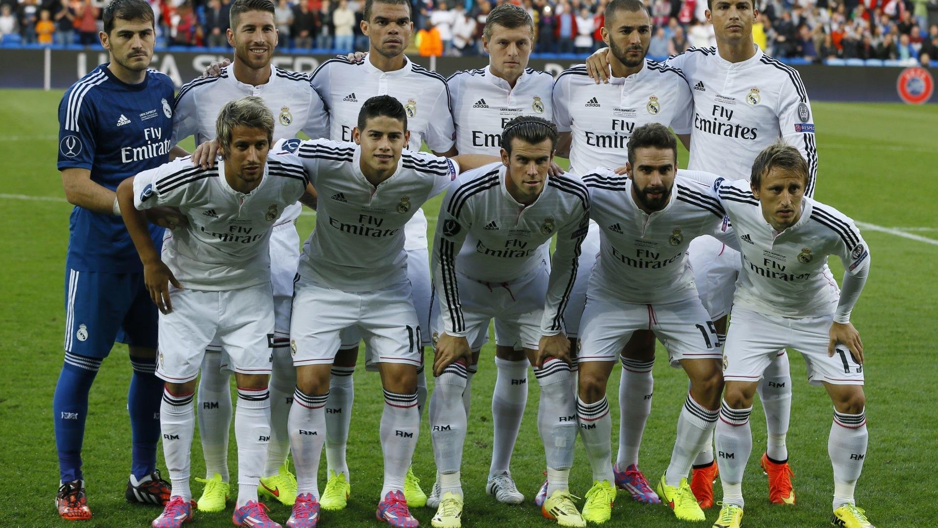 球场上的“战斗精神”：永不言败的欧冠队伍，欧冠口号