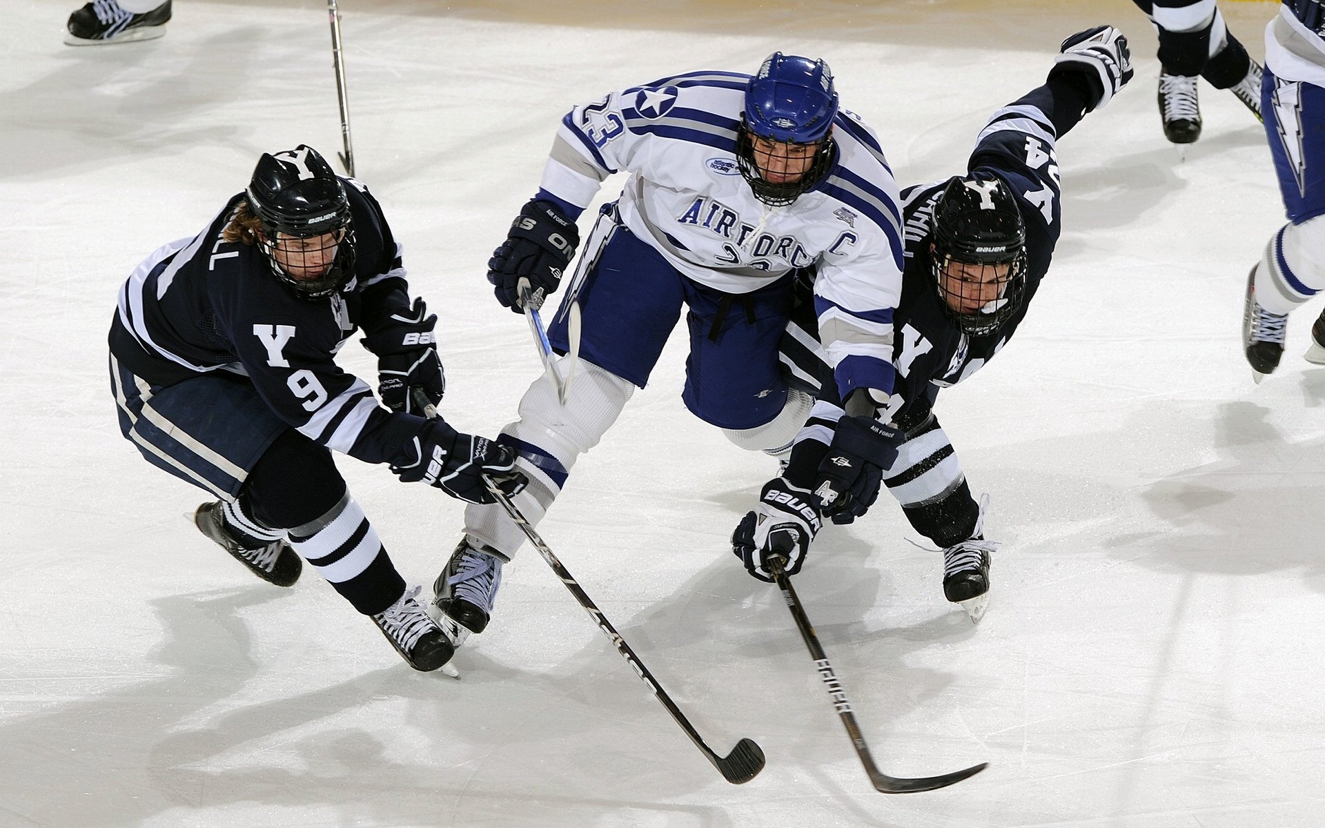 AYX体育官网-青少年足球比赛直播平台覆盖全国，扩大青少年足球的社会影响力